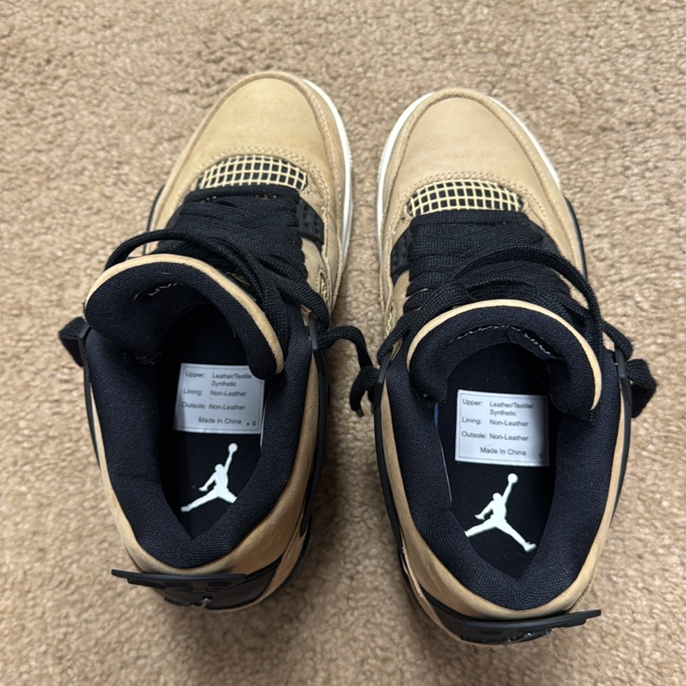 Jordan 4 Retro women. Size 6.5 - Picture 10 of 11